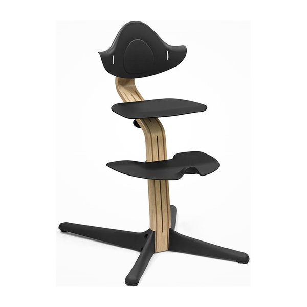 Stokke® Nomi® Stuhl Oak / Black + Babyset gratis