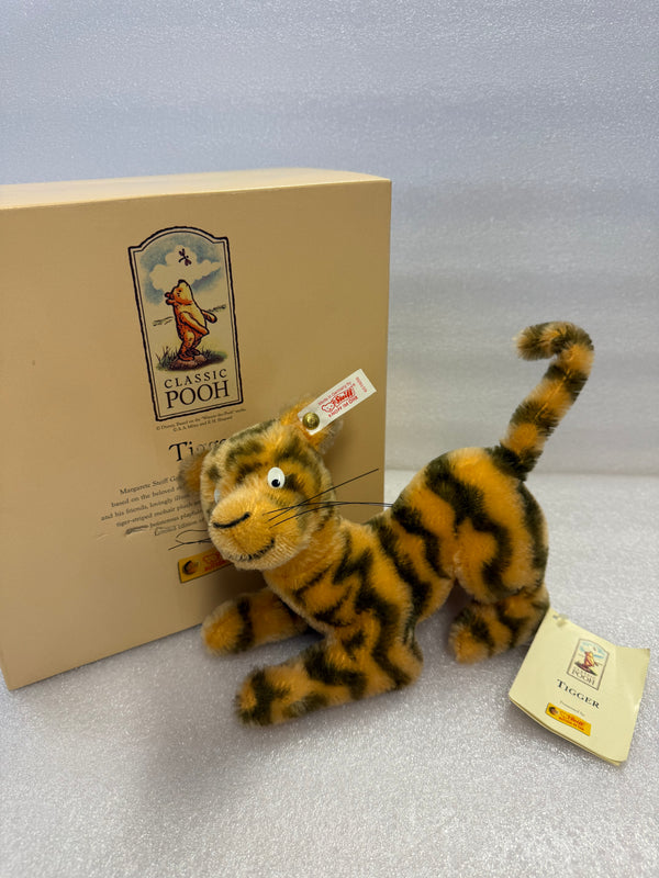 Steiff Classic Pooh Tigger