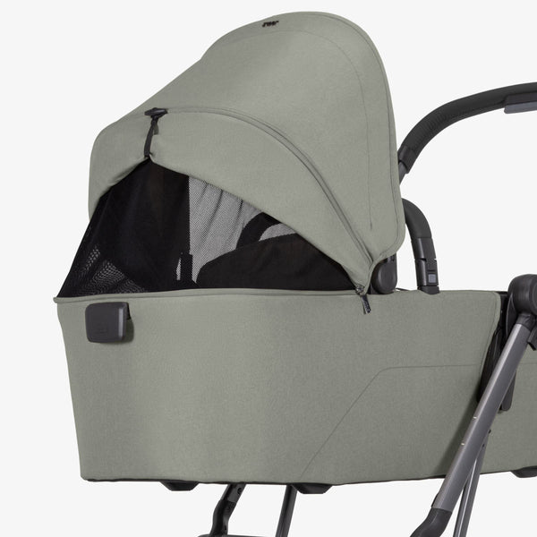 Joolz Aer² Sage Green mit Babywanne
